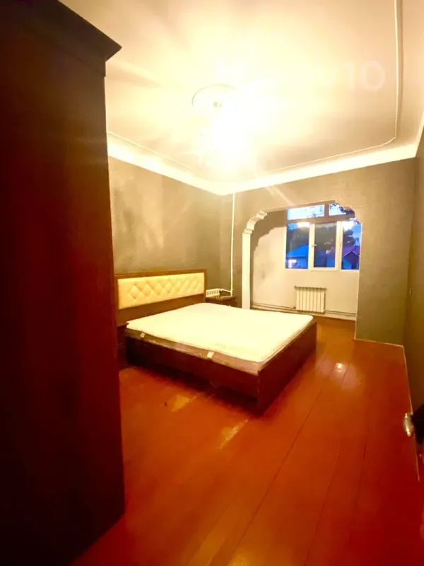 Kirayə verilir 3 otaqlı köhnə tikili 80 m²