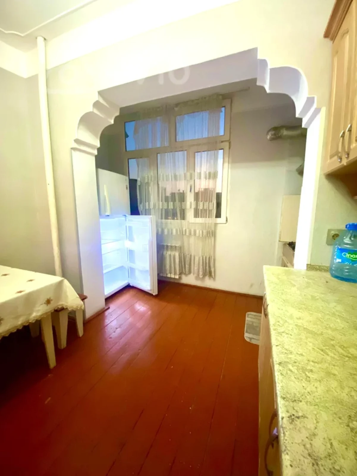 Kirayə verilir 3 otaqlı köhnə tikili 80 m²
