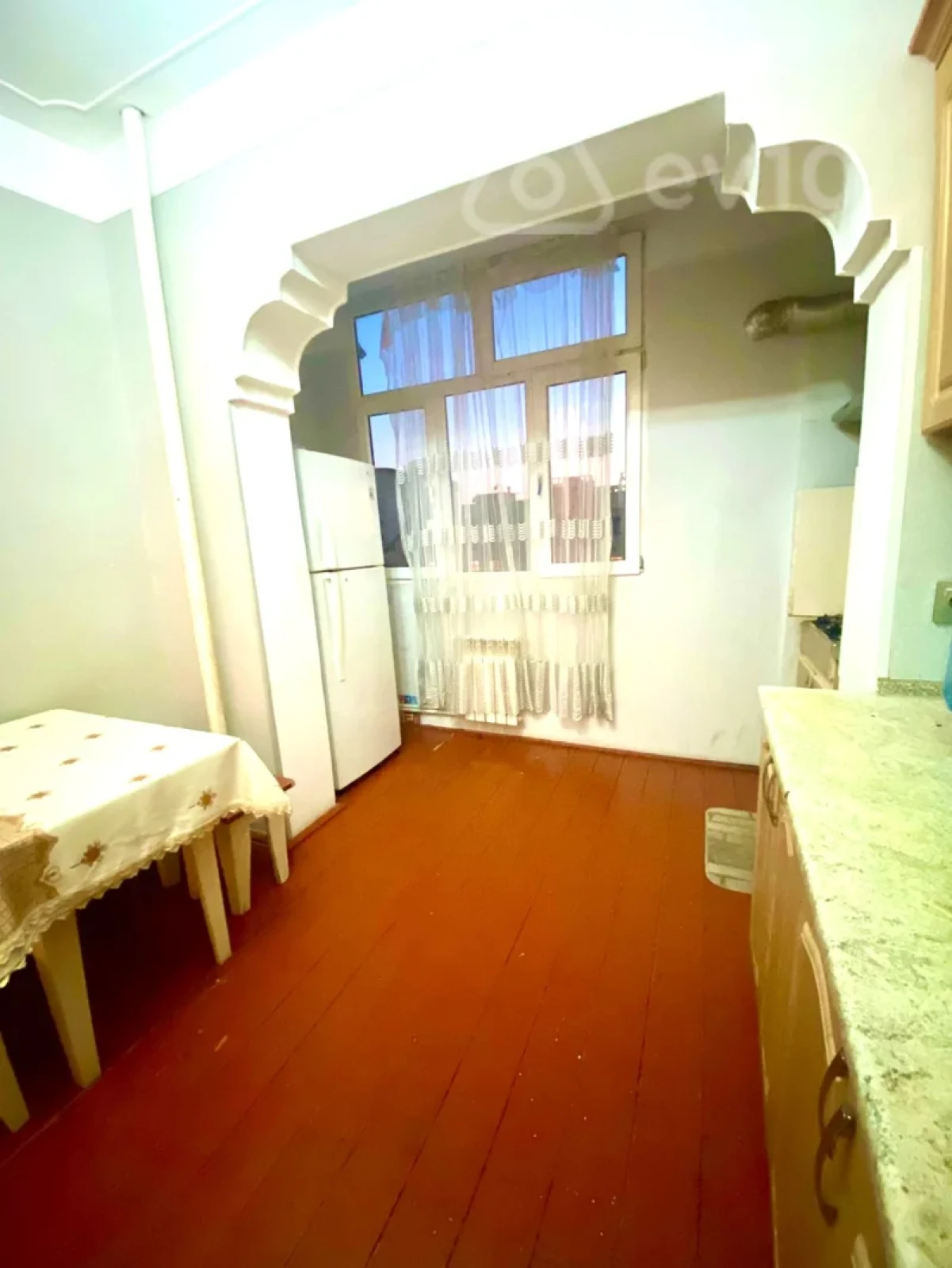 Kirayə verilir 3 otaqlı köhnə tikili 80 m²