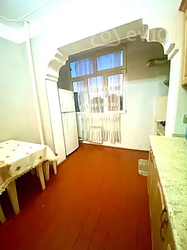 Kirayə verilir 3 otaqlı köhnə tikili 80 m²