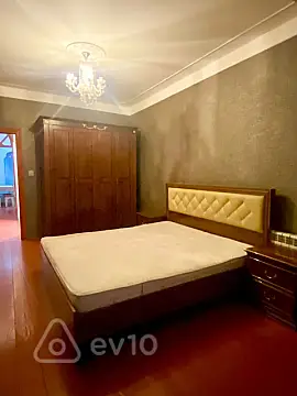Kirayə verilir 3 otaqlı köhnə tikili 80 m²