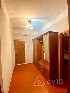 Kirayə verilir 3 otaqlı köhnə tikili 80 m²