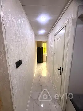 Kirayə verilir 2 otaqlı köhnə tikili 60 m²