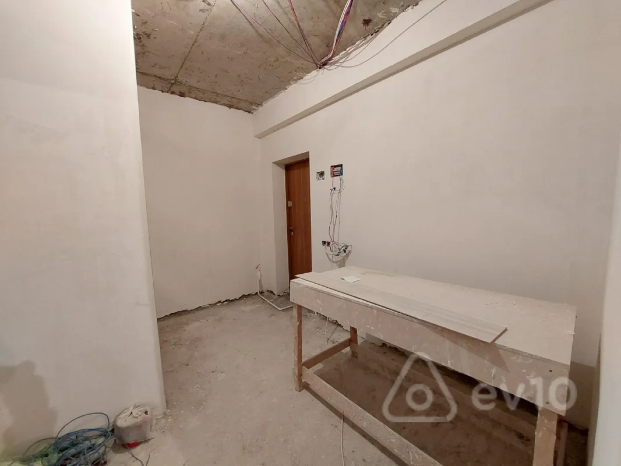 Satılır 2 otaqlı yeni tikili 61 m²
