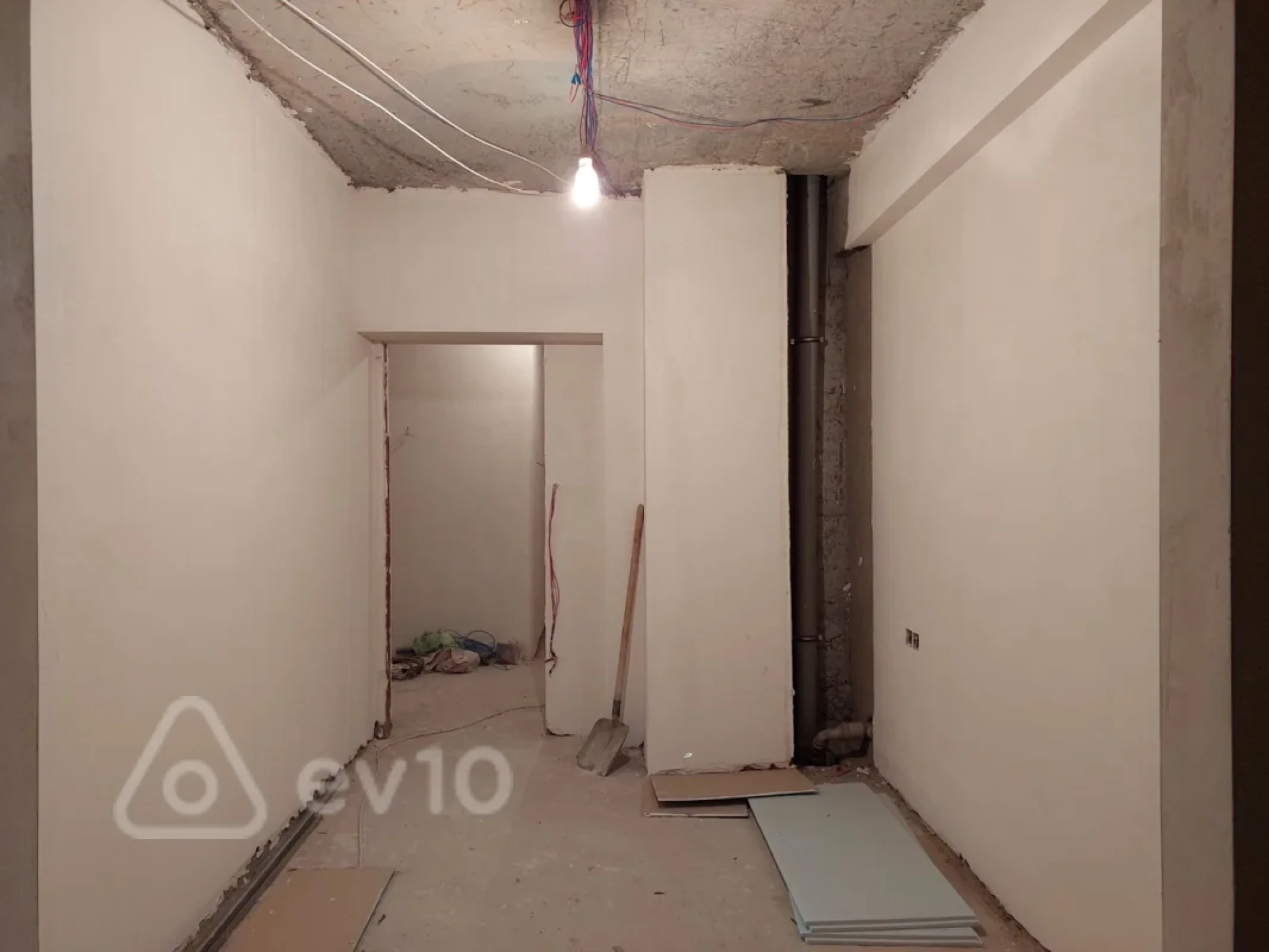 Satılır 2 otaqlı yeni tikili 61 m²