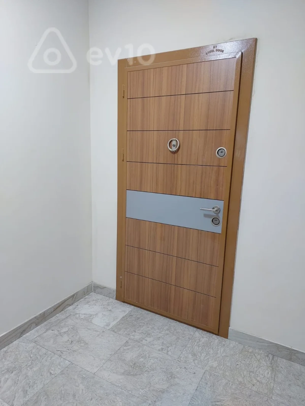 Satılır 2 otaqlı yeni tikili 61 m²