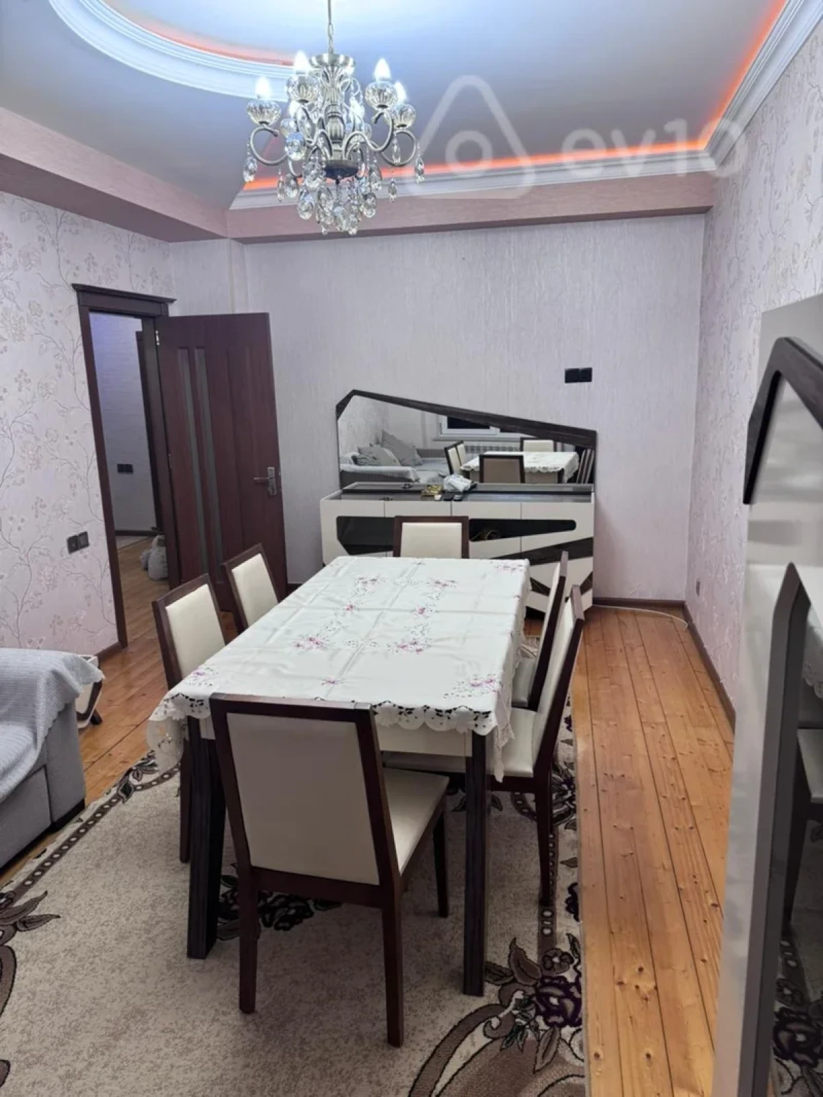 Kirayə verilir 2 otaqlı yeni tikili 60 m²
