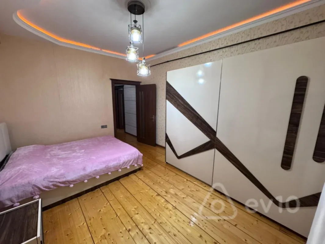 Kirayə verilir 2 otaqlı yeni tikili 60 m²