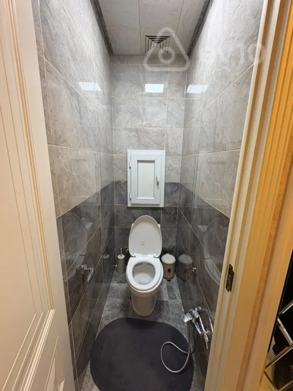 Kirayə verilir 2 otaqlı köhnə tikili 60 m²