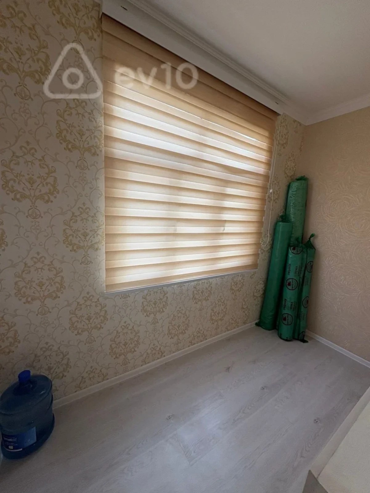 Kirayə verilir 2 otaqlı köhnə tikili 60 m²