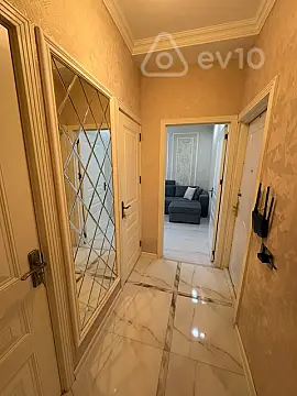 Kirayə verilir 2 otaqlı köhnə tikili 60 m²