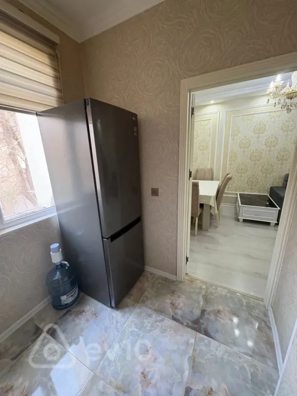 Kirayə verilir 2 otaqlı köhnə tikili 60 m²