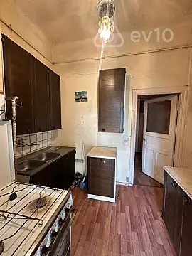 Kirayə verilir 3 otaqlı köhnə tikili 85 m²