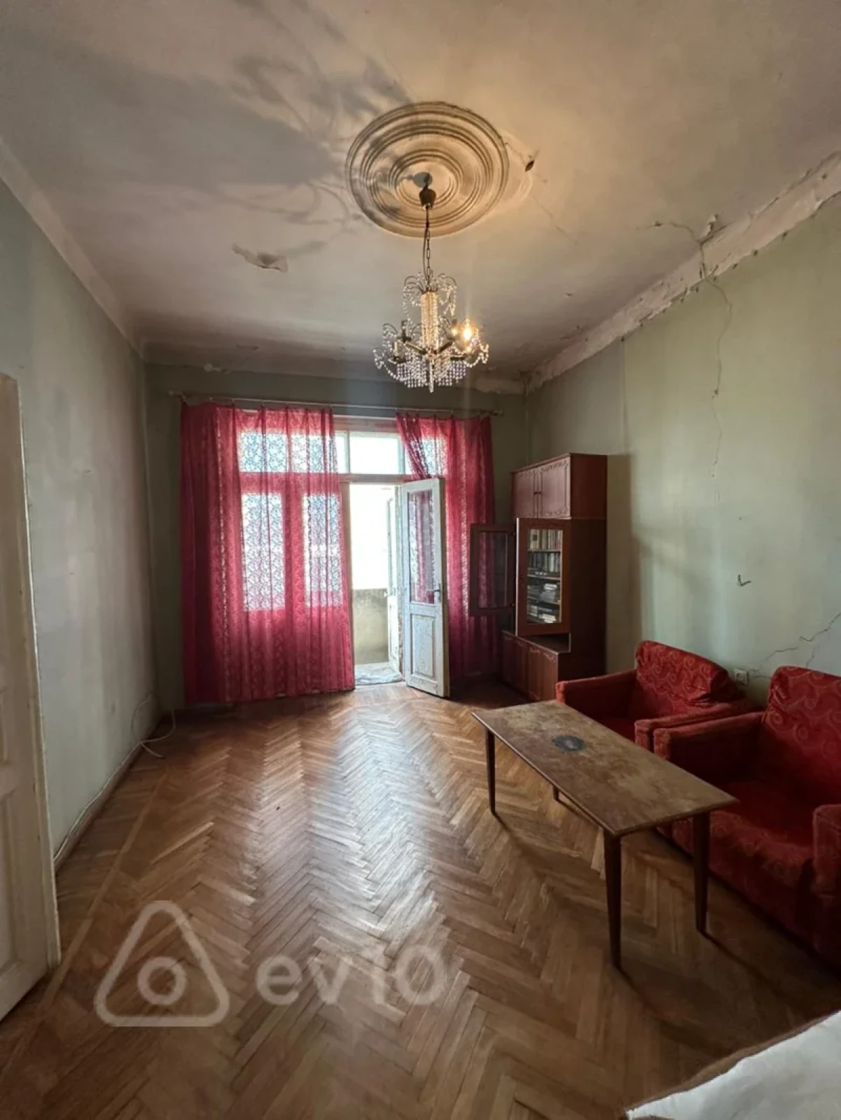 Kirayə verilir 3 otaqlı köhnə tikili 85 m²