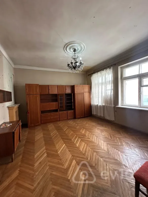 Kirayə verilir 3 otaqlı köhnə tikili 85 m²