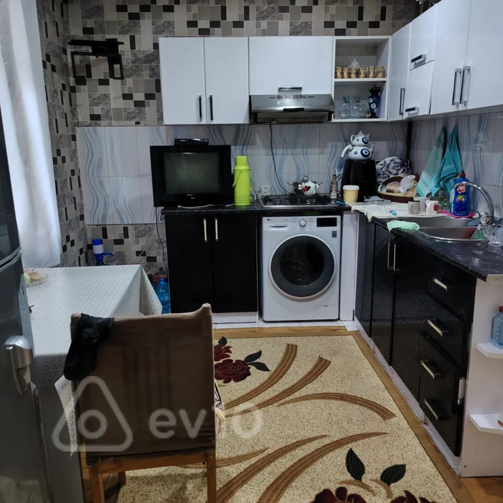 Satılır 3 otaqlı köhnə tikili 85 m²