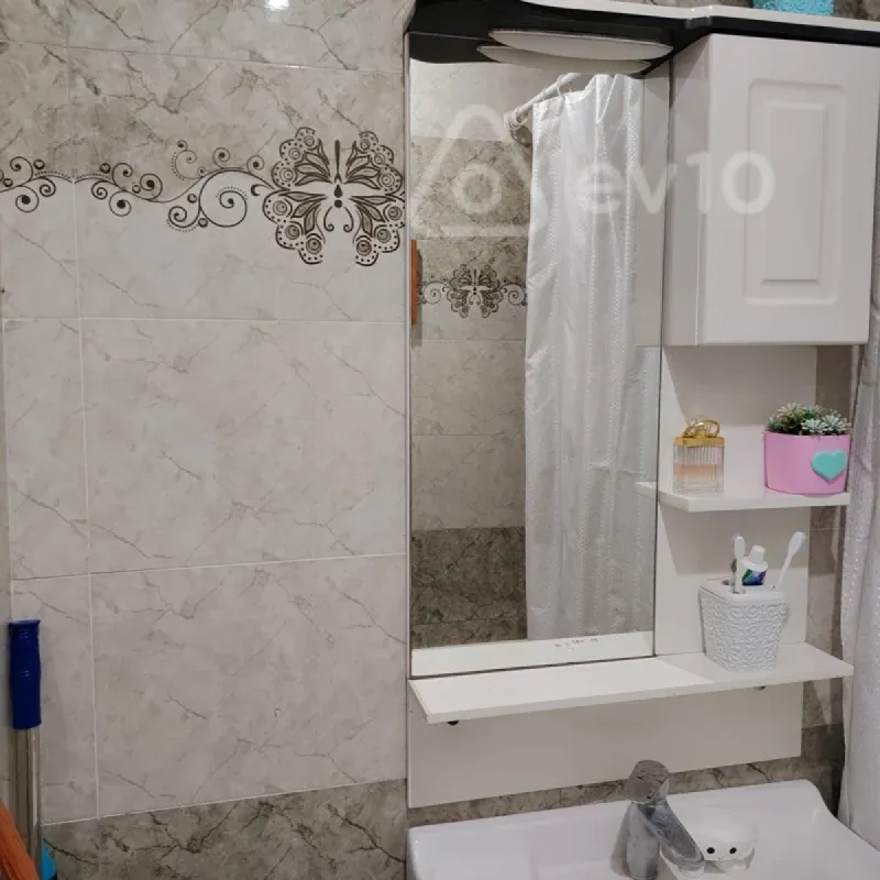 Satılır 3 otaqlı köhnə tikili 85 m²