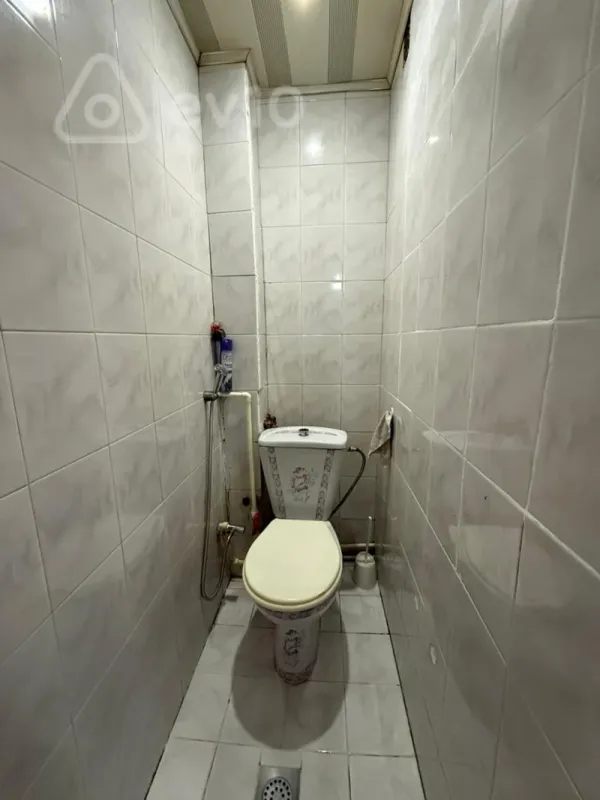 Satılır 2 otaqlı köhnə tikili 65 m²