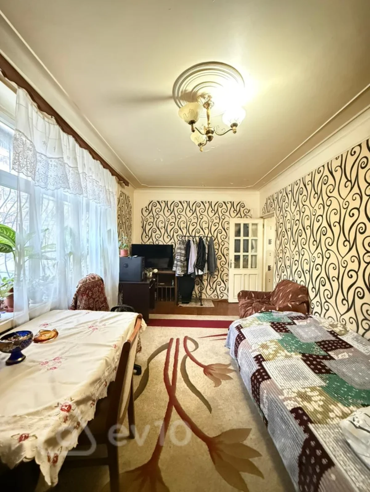 Satılır 2 otaqlı köhnə tikili 65 m²