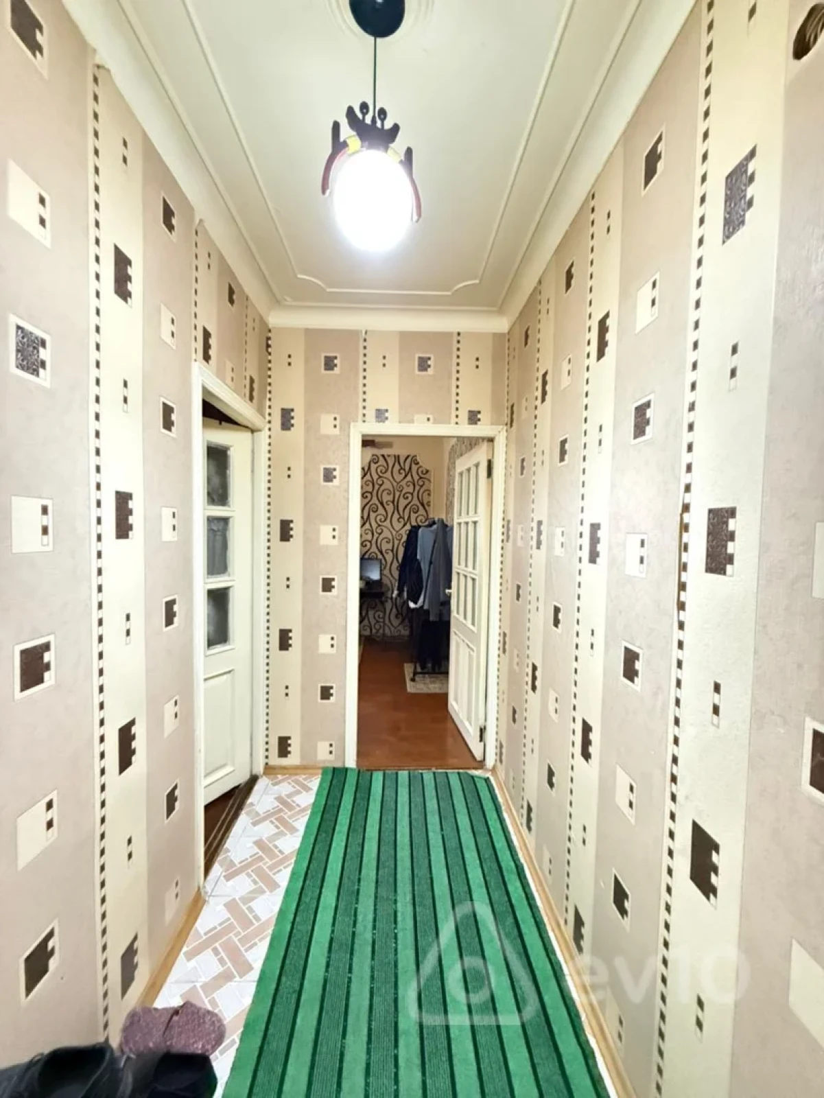 Satılır 2 otaqlı köhnə tikili 65 m²