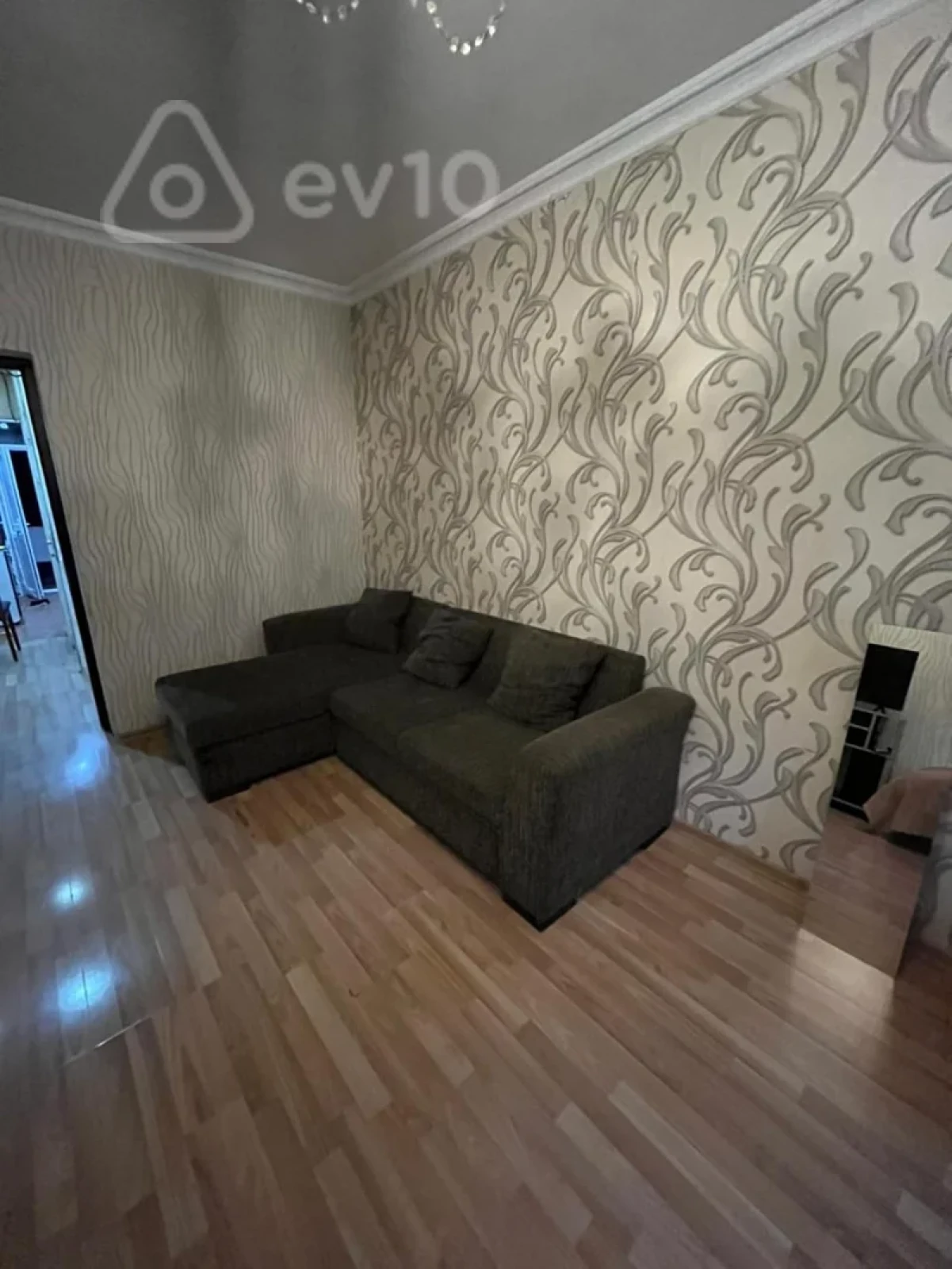 Kirayə verilir 2 otaqlı köhnə tikili 70 m²