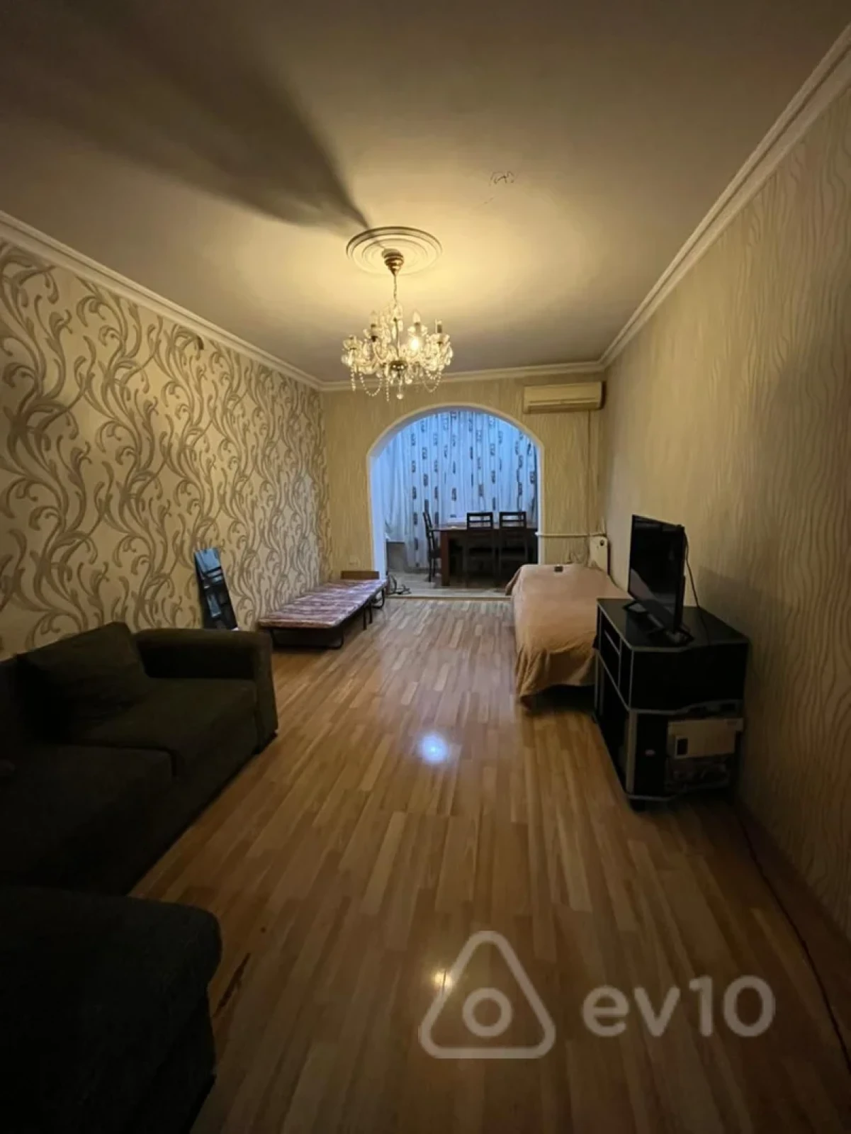 Kirayə verilir 2 otaqlı köhnə tikili 70 m²