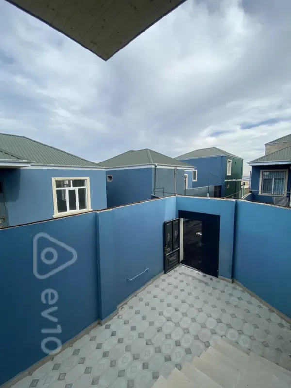 Satılır 3 otaqlı həyət evi 125 m²