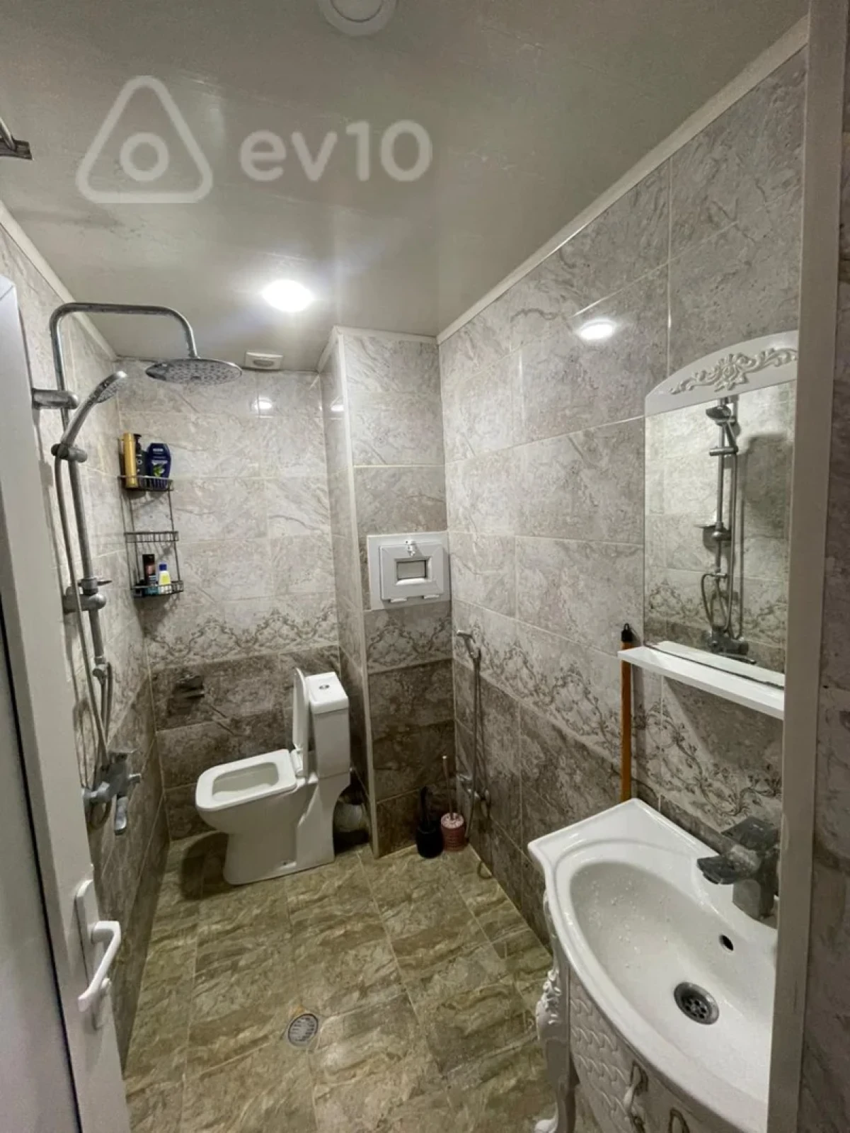 Kirayə verilir 2 otaqlı yeni tikili 60 m²