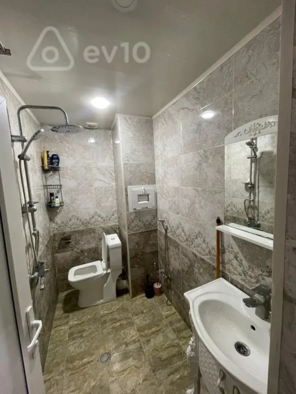 Kirayə verilir 2 otaqlı yeni tikili 60 m²