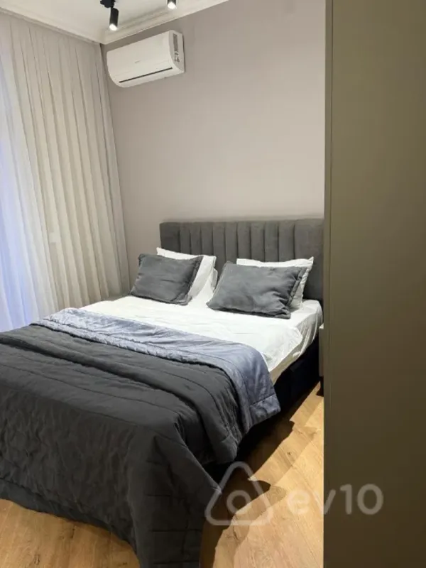 Kirayə verilir 2 otaqlı yeni tikili 63 m²