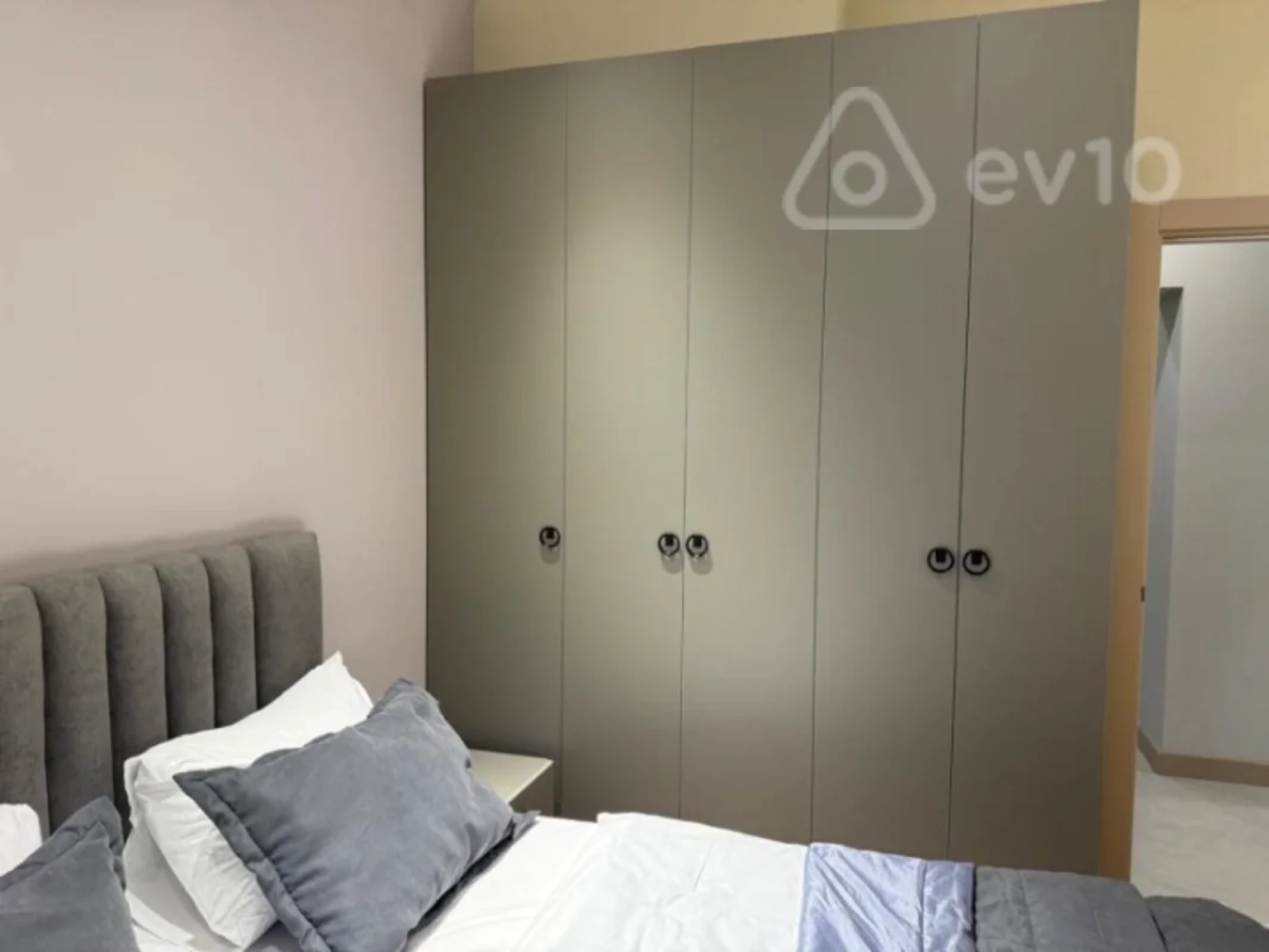 Kirayə verilir 2 otaqlı yeni tikili 63 m²