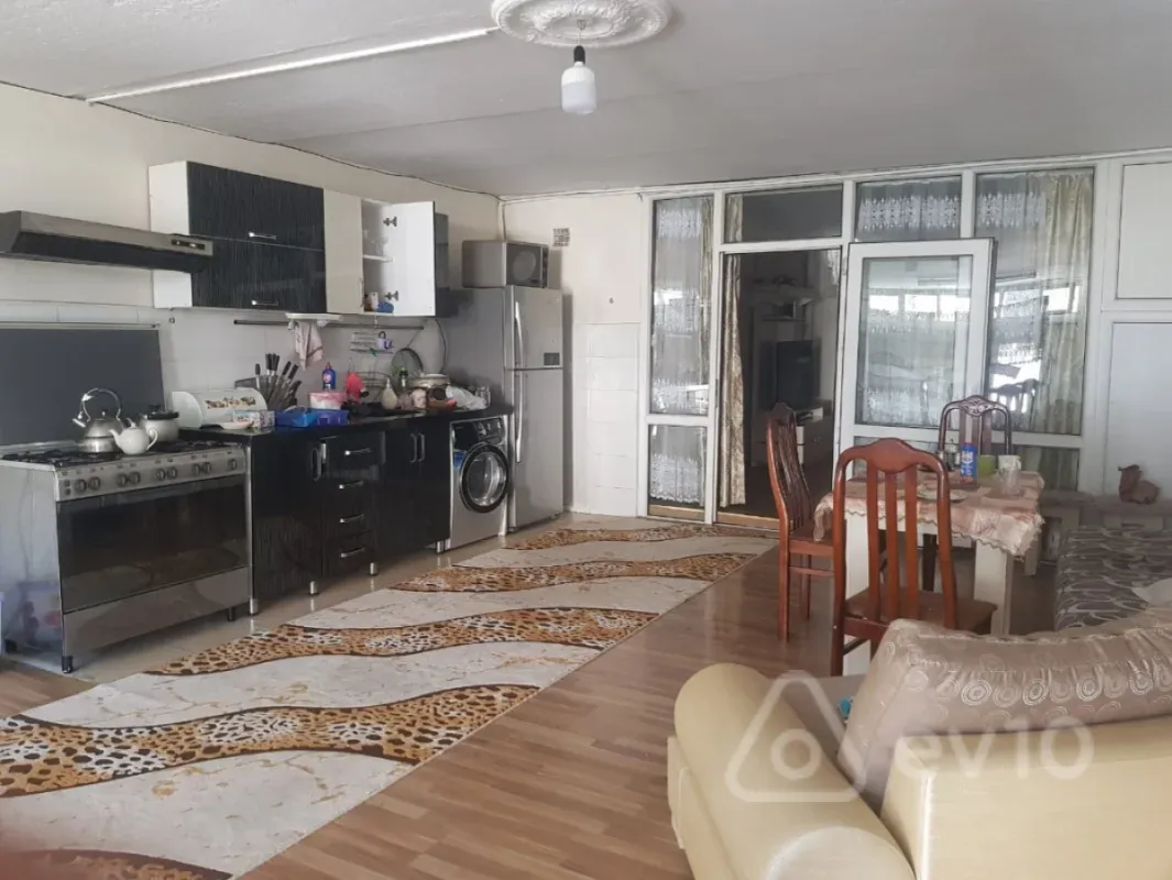 Kirayə verilir 5 otaqlı həyət evi 250 m²