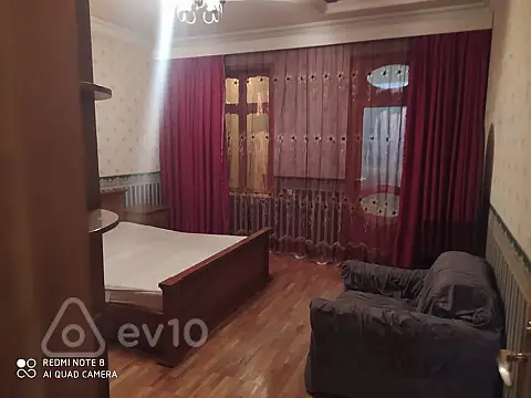 Kirayə verilir 3 otaqlı köhnə tikili 70 m²