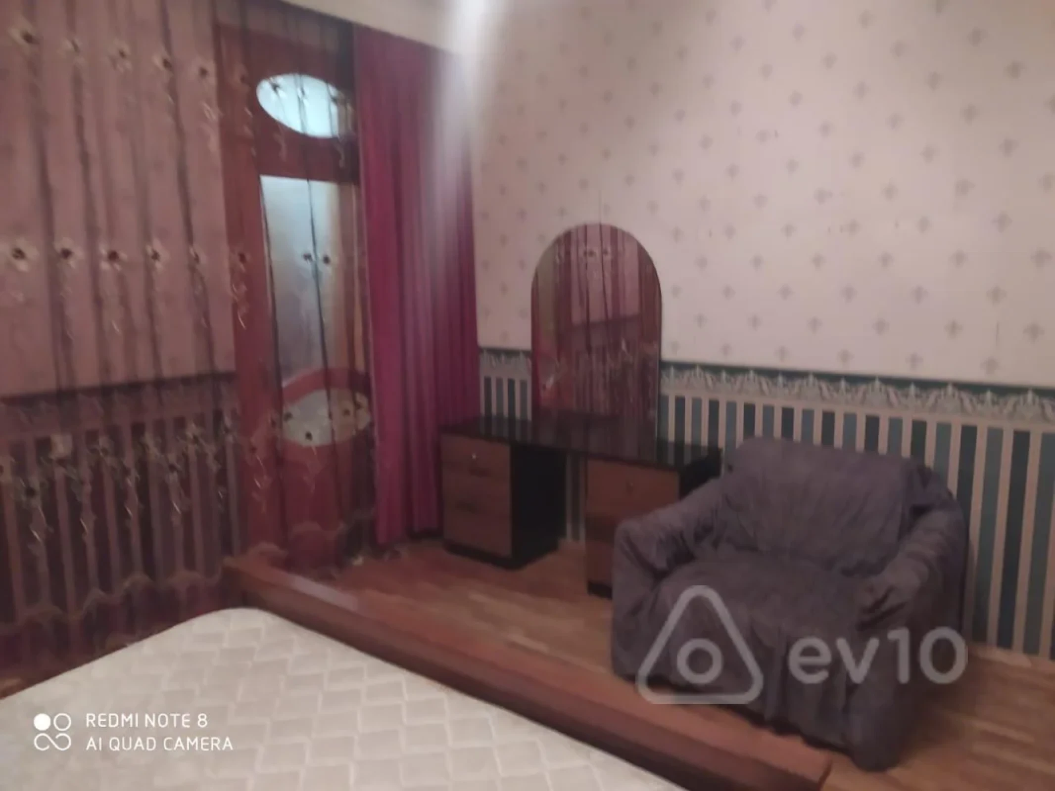 Kirayə verilir 3 otaqlı köhnə tikili 70 m²