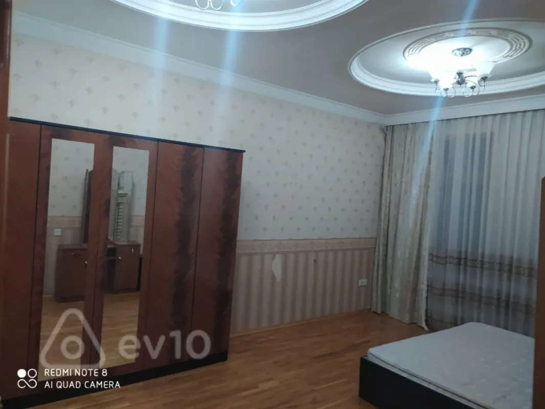 Kirayə verilir 3 otaqlı köhnə tikili 70 m²