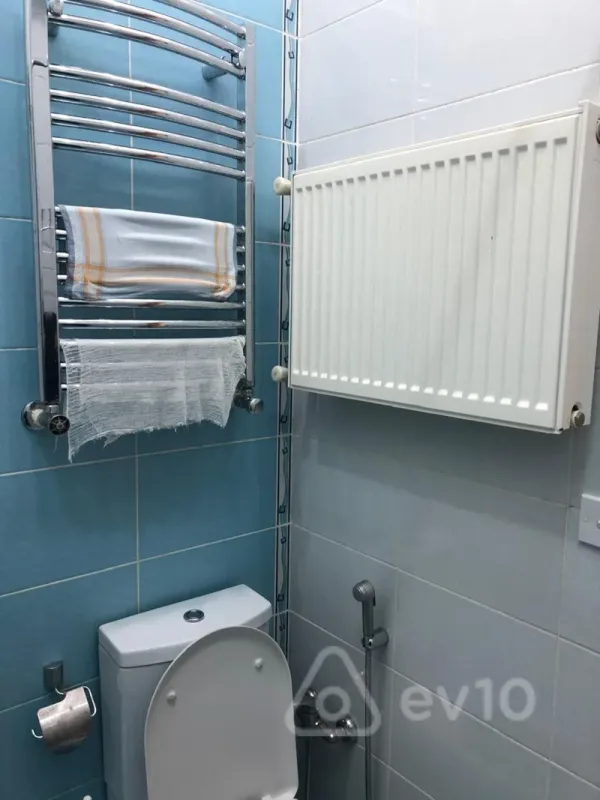 Kirayə verilir 2 otaqlı köhnə tikili 55 m²