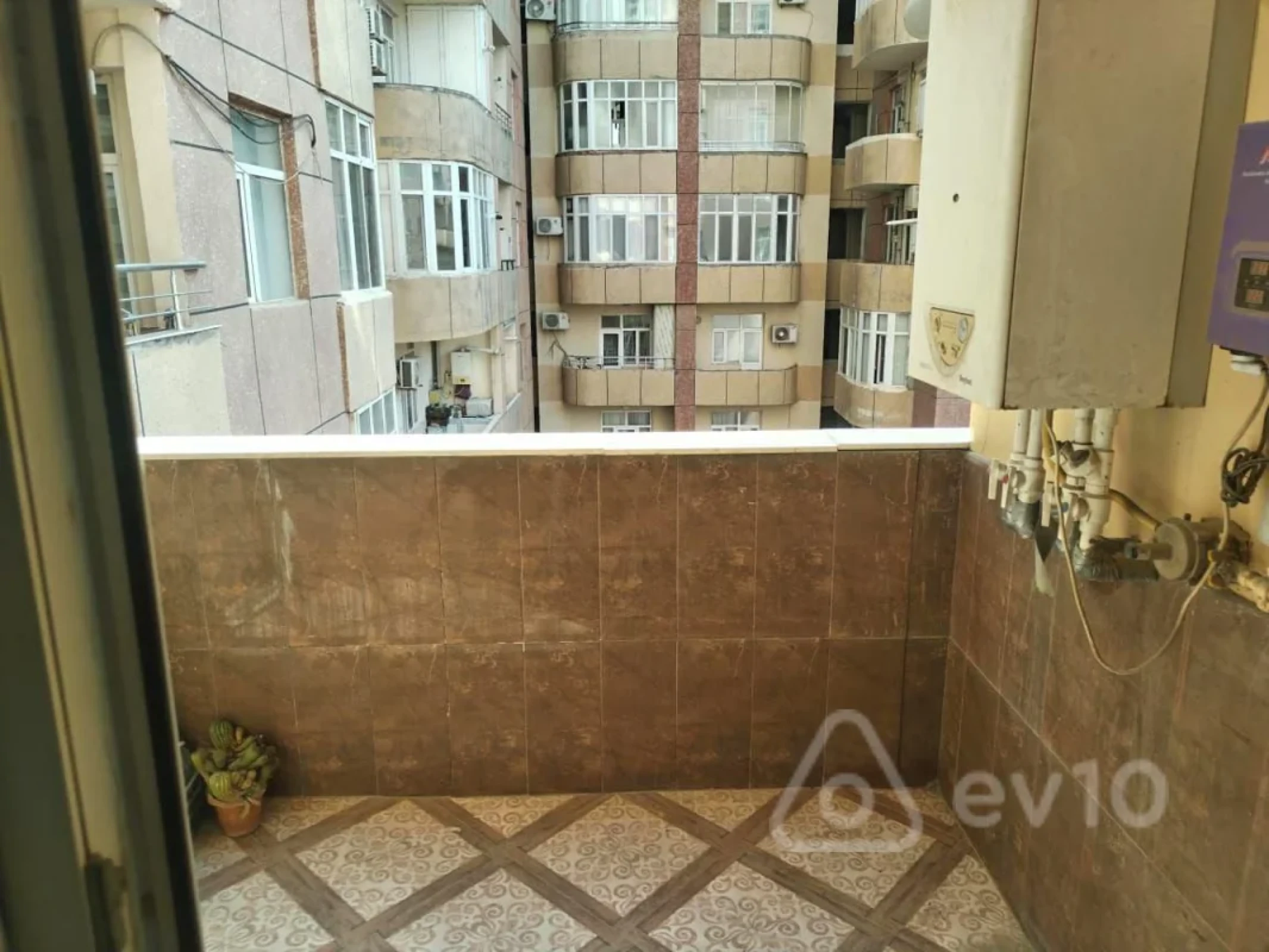 Satılır 24 otaqlı yeni tikili 140 m²