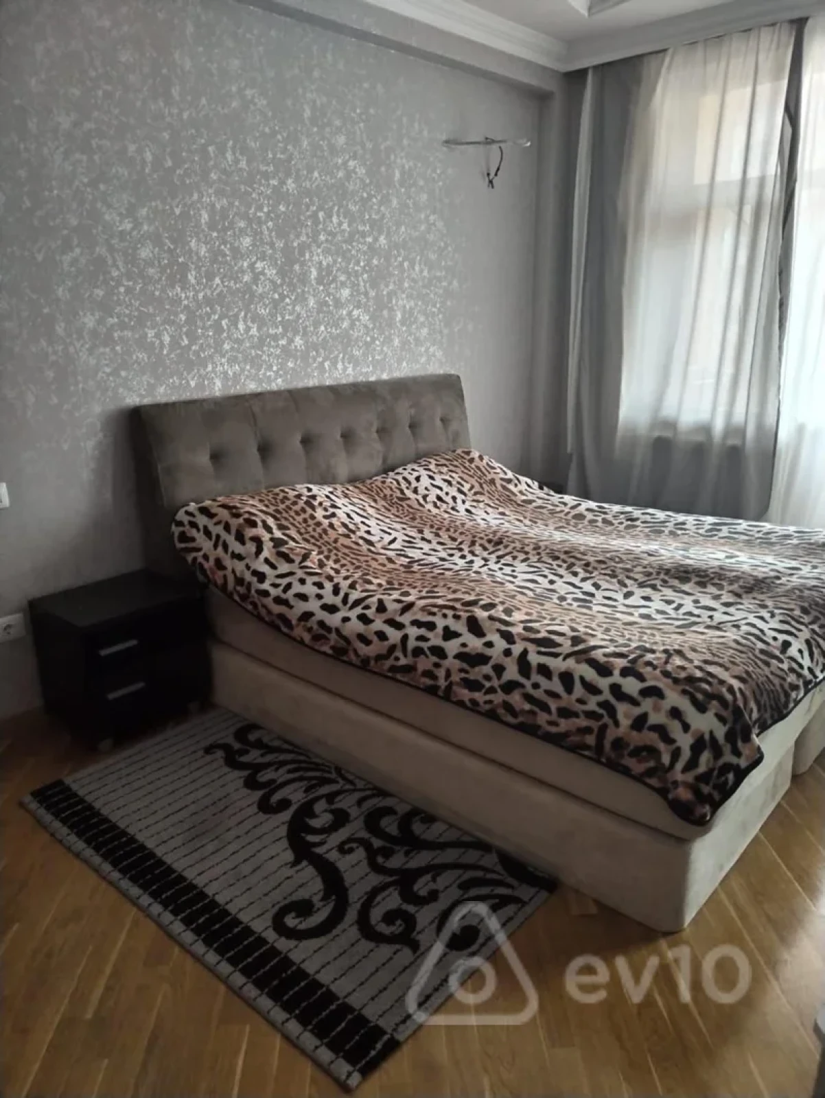 Satılır 24 otaqlı yeni tikili 140 m²