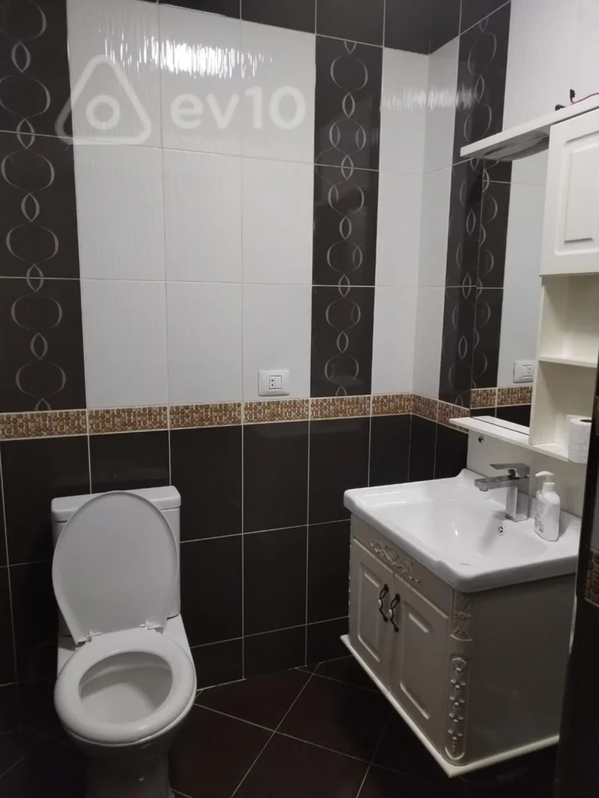 Satılır 24 otaqlı yeni tikili 140 m²