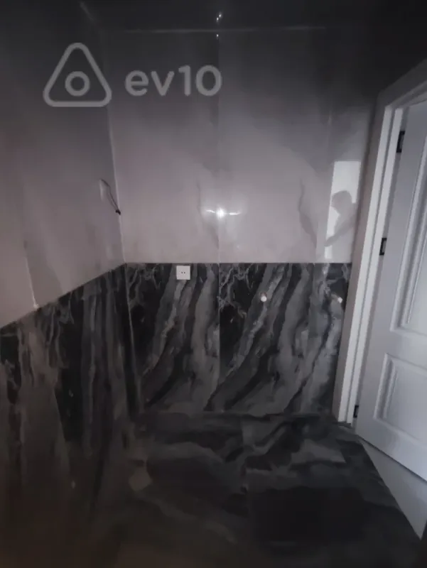 Satılır 3 otaqlı yeni tikili 60 m²