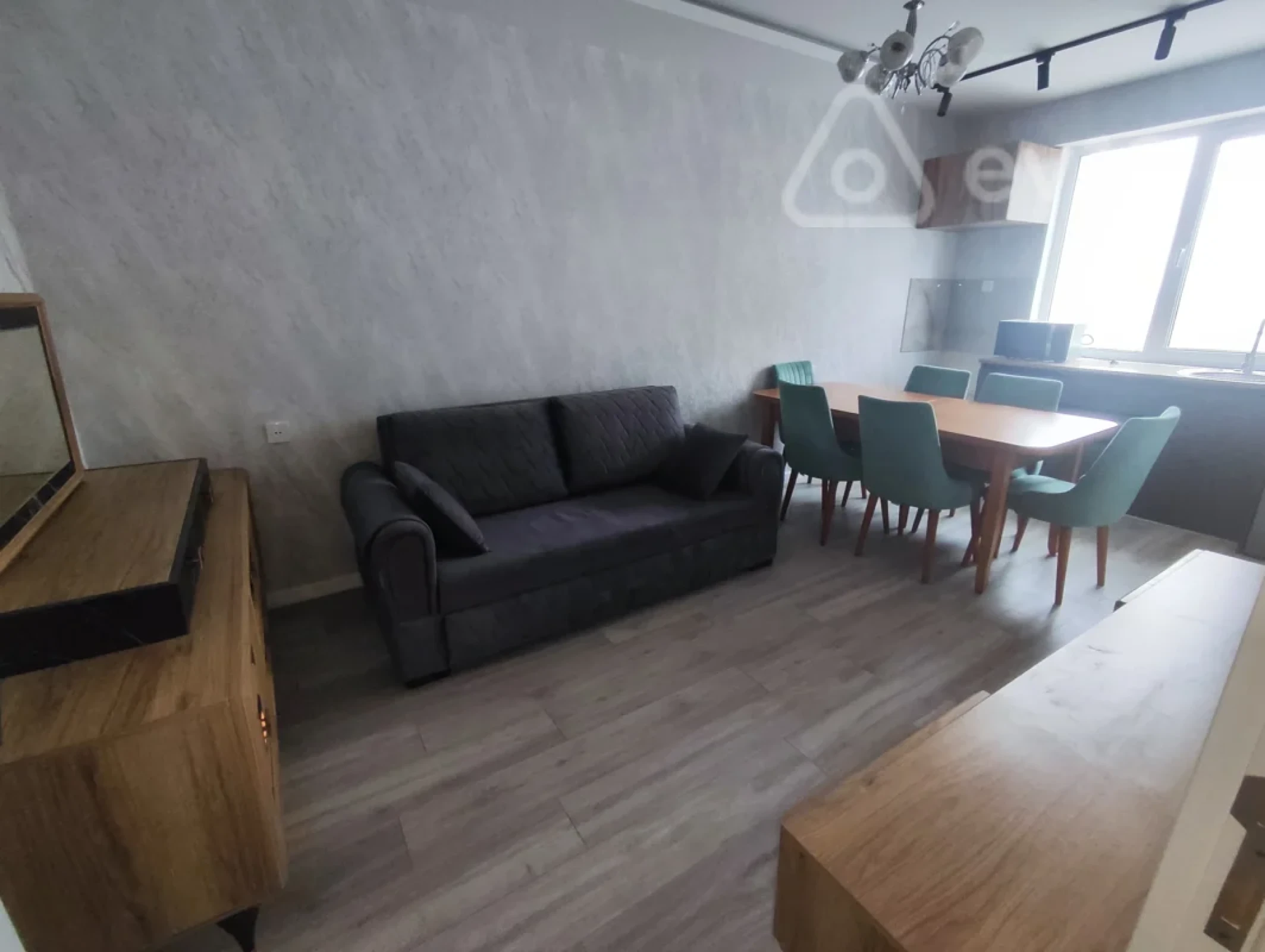 Satılır 3 otaqlı yeni tikili 60 m²