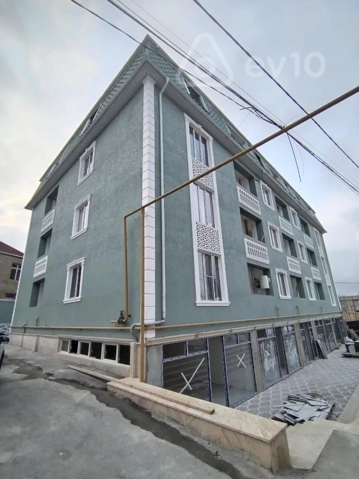 Satılır 3 otaqlı yeni tikili 60 m²