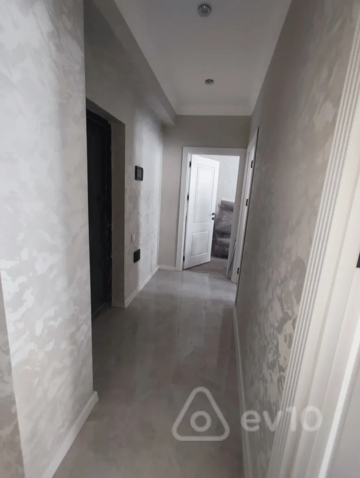 Satılır 3 otaqlı yeni tikili 60 m²