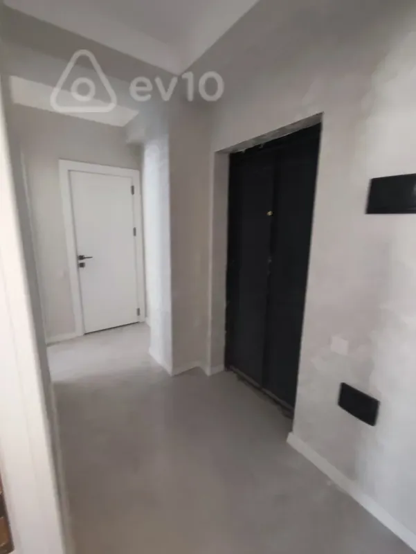Satılır 3 otaqlı yeni tikili 60 m²
