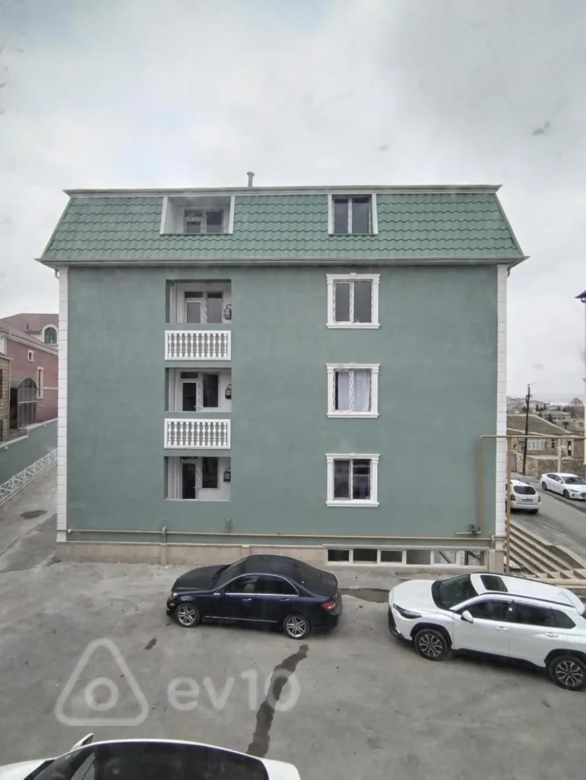 Satılır 3 otaqlı yeni tikili 60 m²