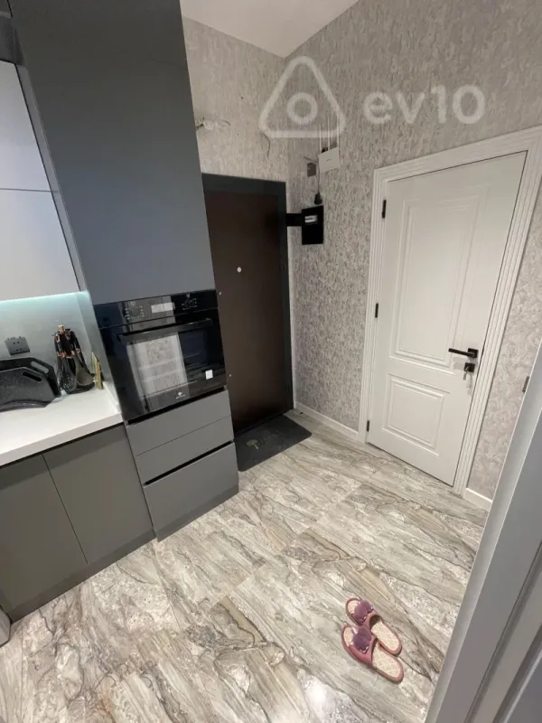 Kirayə verilir 2 otaqlı yeni tikili 50 m²