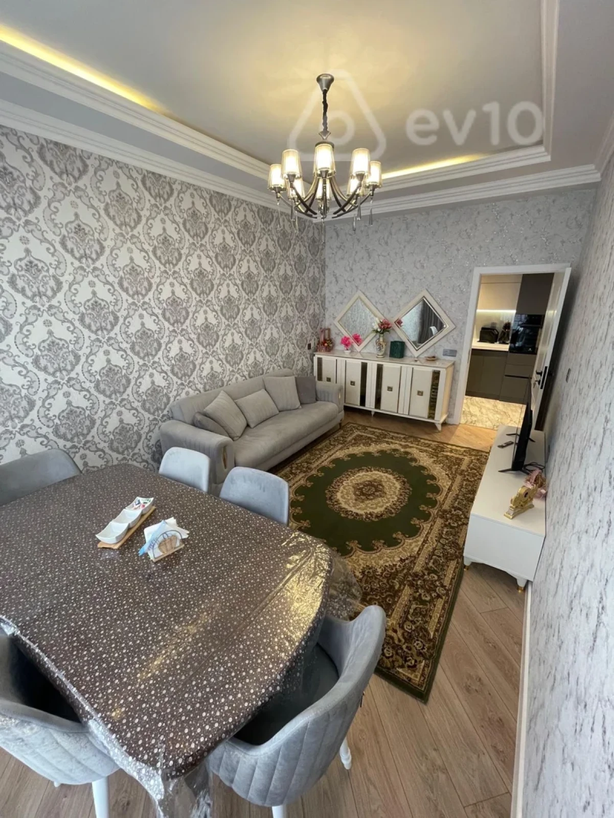Kirayə verilir 2 otaqlı yeni tikili 50 m²
