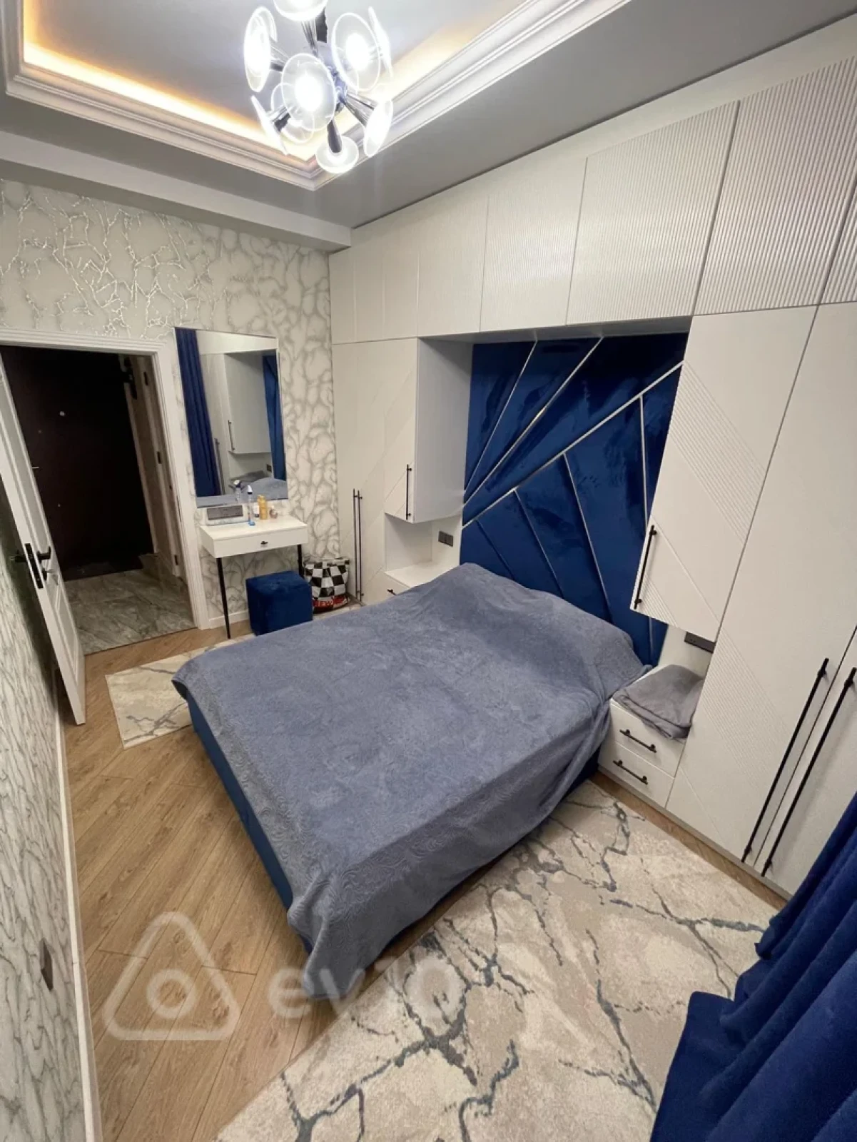 Kirayə verilir 2 otaqlı yeni tikili 50 m²