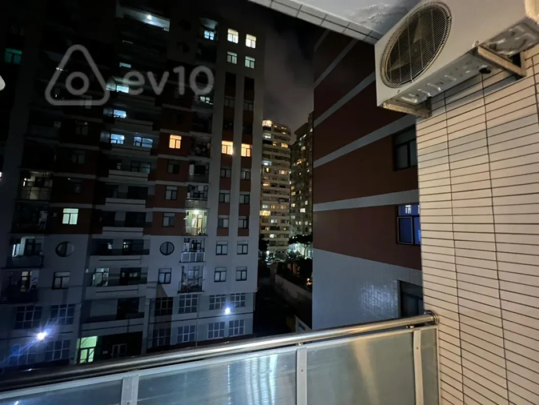 Kirayə verilir 3 otaqlı yeni tikili 145 m²