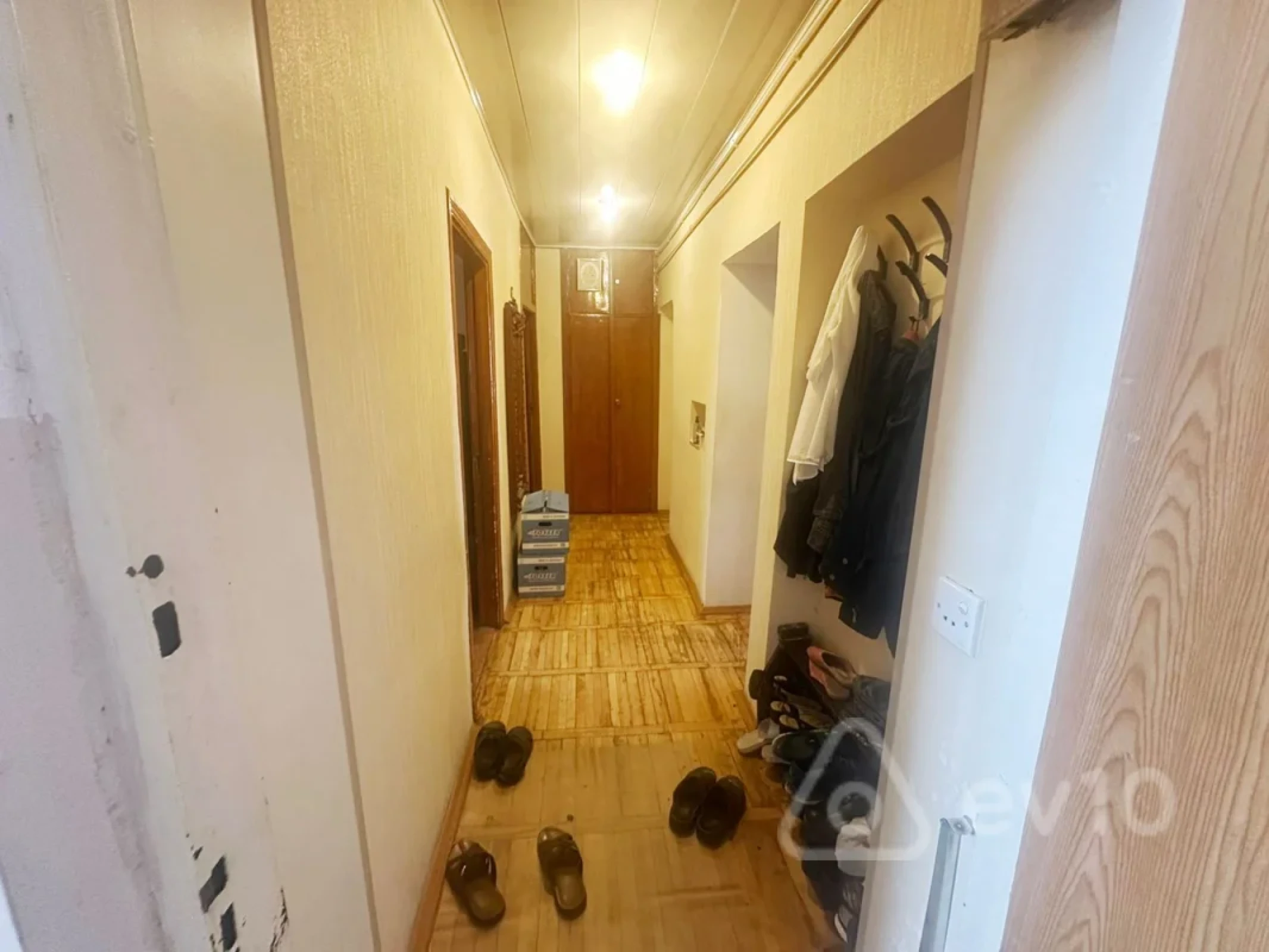 Satılır 3 otaqlı köhnə tikili 90 m²